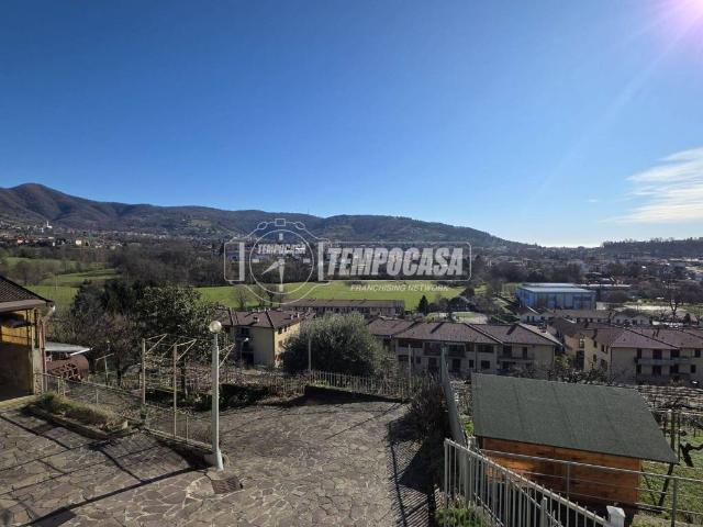 Villa Indipendente in vendita a Sorisole, Lombardia