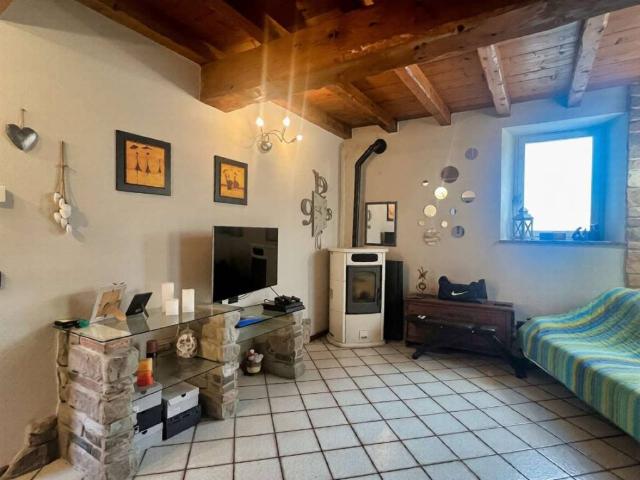 Villa Indipendente in vendita a Azzonica, Sorisole