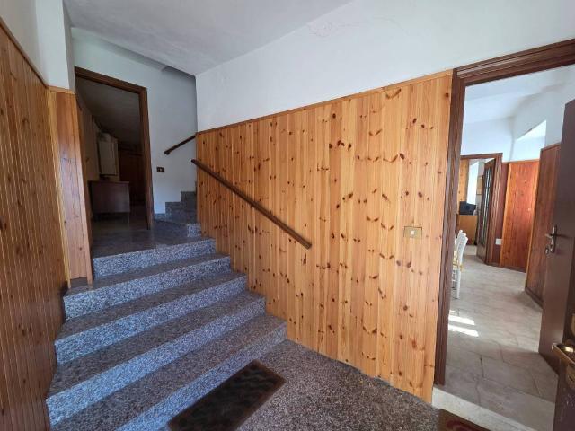 Villa Indipendente in vendita a Sormano, Lombardia