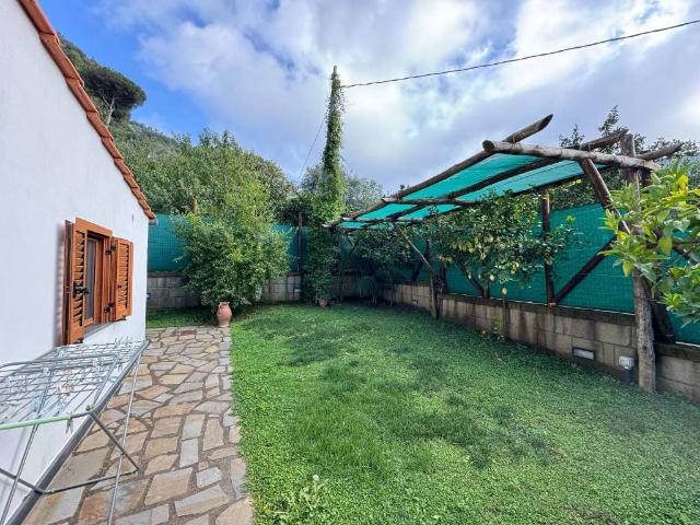 Villa Indipendente in vendita a Casarlano, Sorrento