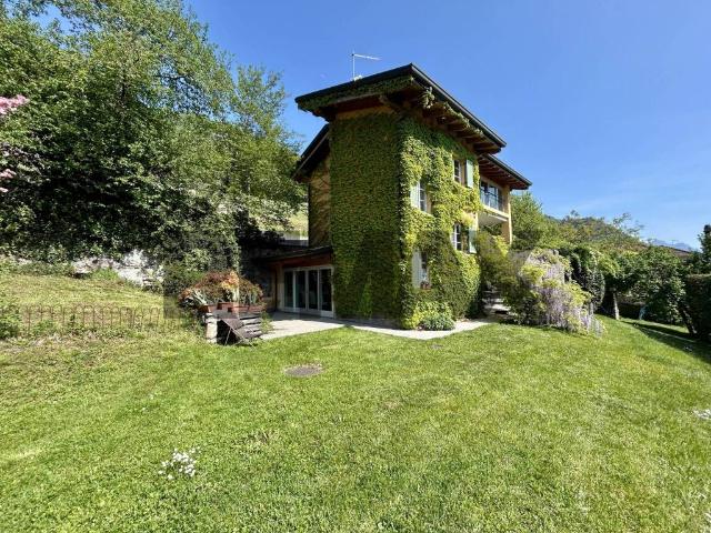 Villa Indipendente in vendita a Piazza, Sovere