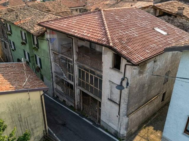 Villa Indipendente in vendita a Piazza, Sovere
