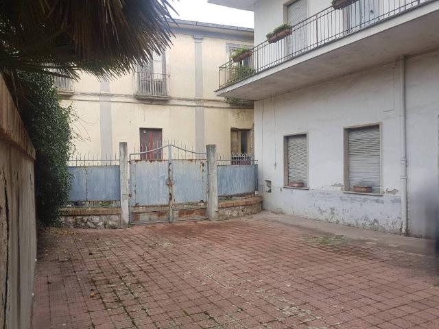 Villa Indipendente in vendita a Sparanise, Campania