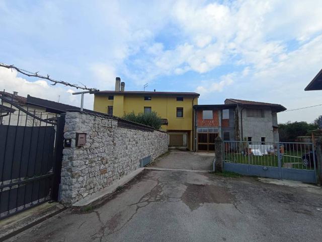 Villa Indipendente in vendita a Spilimbergo, Friuli-Venezia Giulia