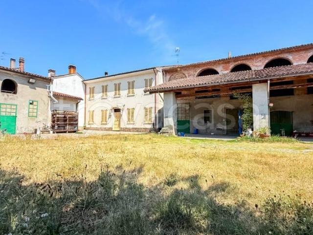 Villa Indipendente in vendita a Spineda, Lombardia