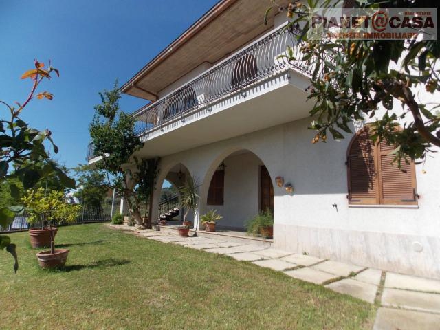 Villa Indipendente in vendita a Marche, Ascoli Piceno