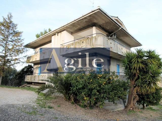 Villa Indipendente in vendita a Marche, Ascoli Piceno