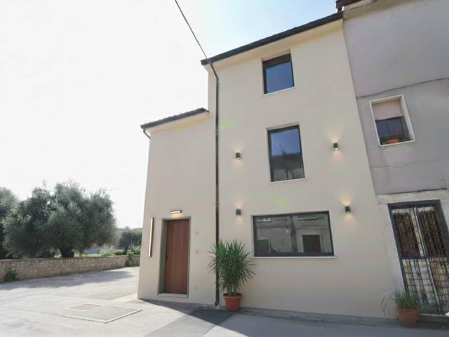 Villa Indipendente in vendita a Marche, Ascoli Piceno