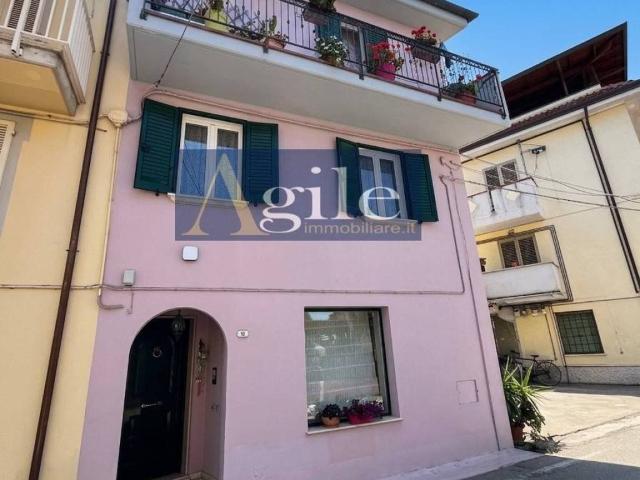 Villa Indipendente in vendita a Marche, Ascoli Piceno