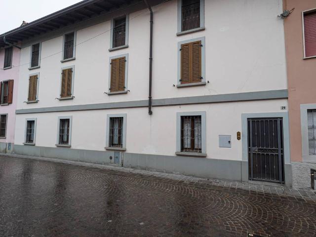Villa Indipendente in vendita a Spirano, Lombardia