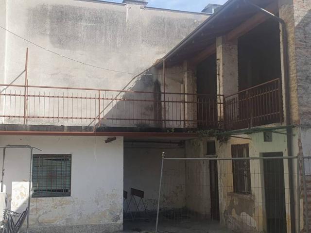 Villa Indipendente in vendita a Spirano, Lombardia