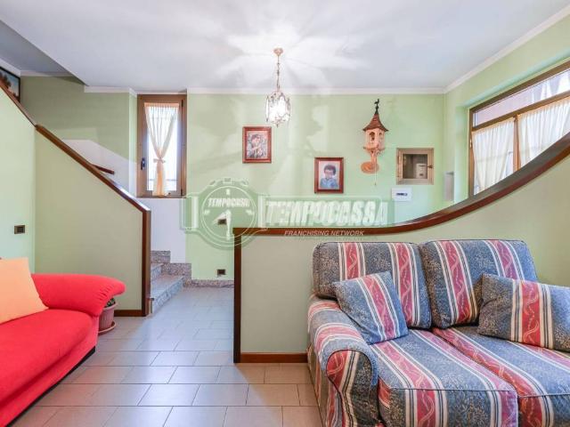 Villa Indipendente in vendita a Spirano, Lombardia