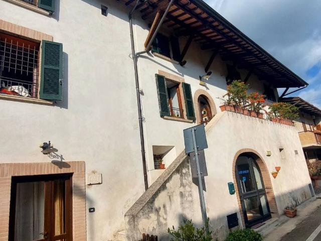 Villa Indipendente in vendita a Casigliano, Spoleto