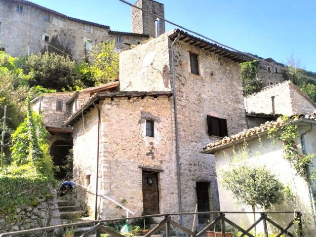 Villa Indipendente in vendita a Spoleto, Umbria