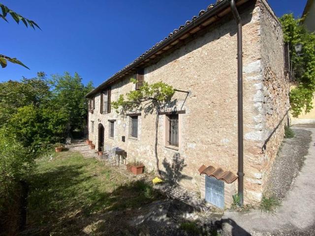 Villa Indipendente in vendita a Spoleto, Umbria