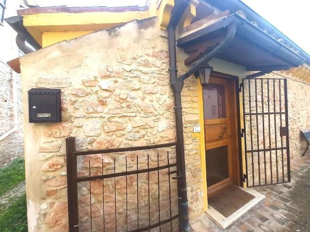 Villa Indipendente in vendita a Spoleto, Umbria