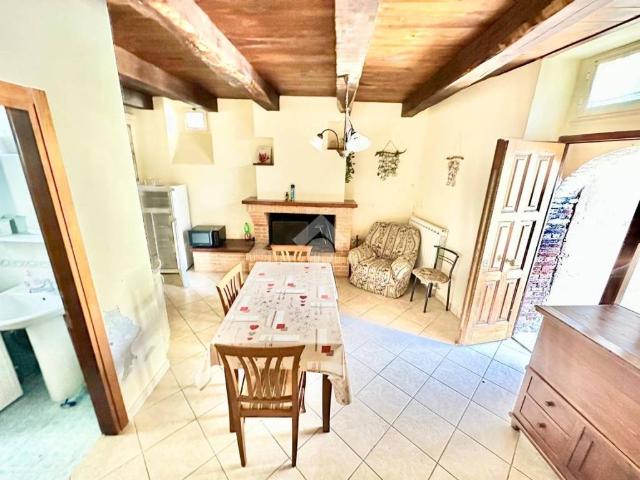 Villa Indipendente in vendita a La Rocca, Spoleto