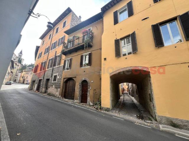 Villa Indipendente in vendita a Spoleto, Umbria