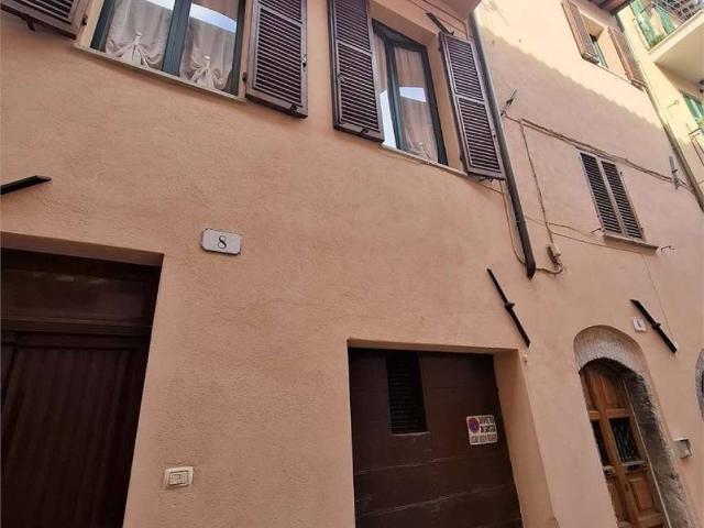 Villa Indipendente in vendita a Spoleto, Perugia