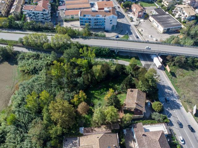 Villa Indipendente in vendita a Santa Teresa, Spoltore
