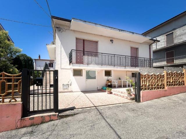 Villa Indipendente in vendita a Spoltore, Abruzzo