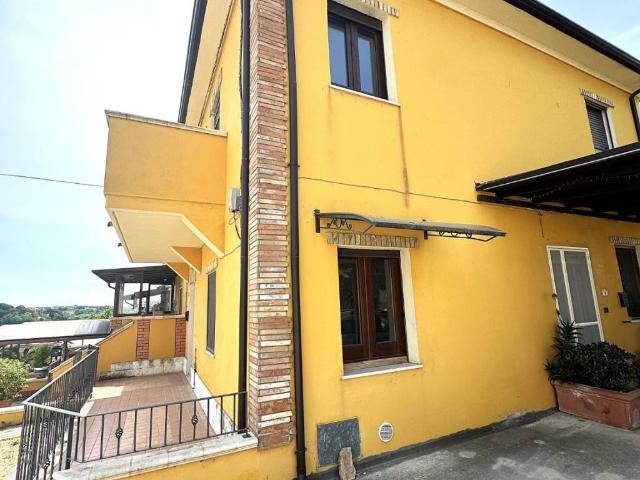 Villa Indipendente in vendita a Spoltore, Abruzzo