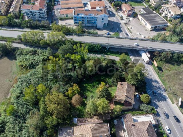Villa Indipendente in vendita a Santa Teresa, Spoltore