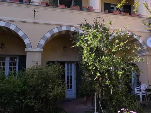 Villa Indipendente in vendita a Spotorno, Liguria