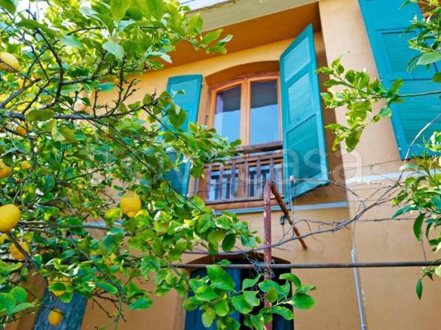 Villa Indipendente in vendita a Spotorno, Liguria