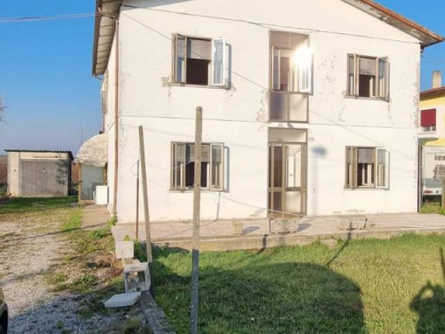 Villa Indipendente in vendita a Stanghella, Veneto