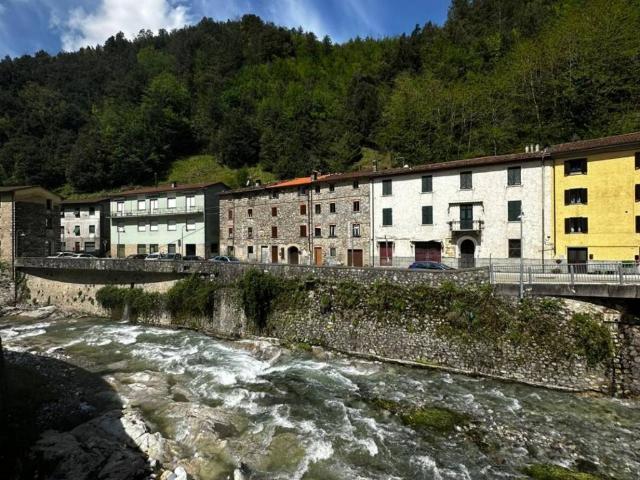 Villa Indipendente in vendita a Stazzema, Toscana