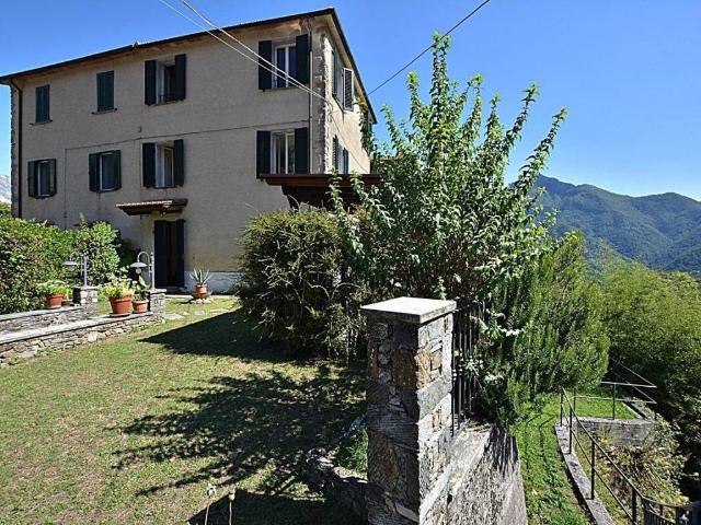 Villa Indipendente in vendita a Stazzema, Toscana