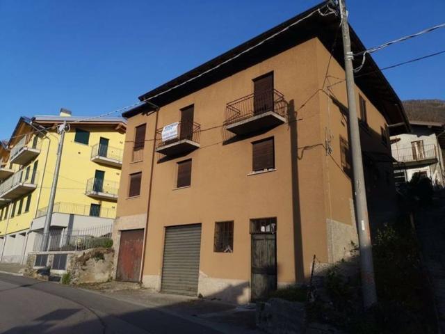 Villa Indipendente in vendita a Stazzona, Lombardia