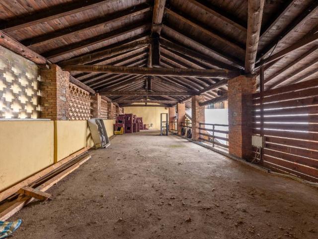 Villa Indipendente in vendita a Stezzano, Lombardia
