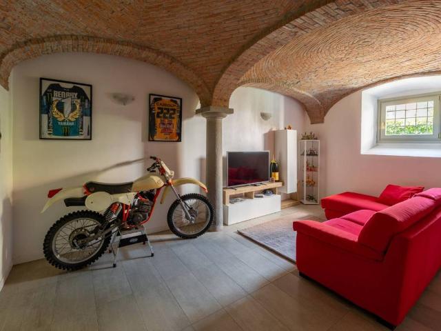 Villa Indipendente in vendita a Stezzano, Lombardia
