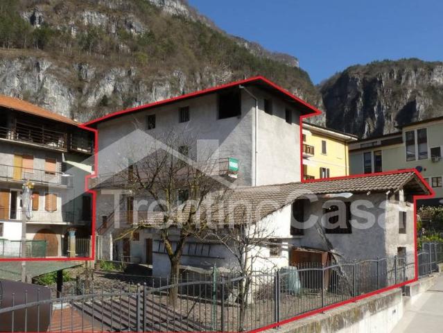 Villa Indipendente in vendita a Comunità delle Giudicarie, Storo