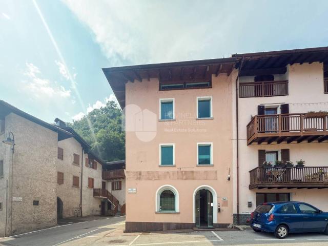 Villa Indipendente in vendita a Comunità delle Giudicarie, Storo