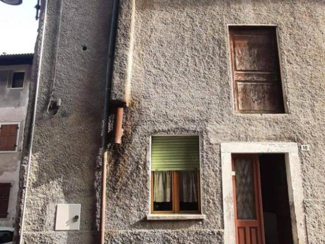 Villa Indipendente in vendita a Comunità delle Giudicarie, Storo