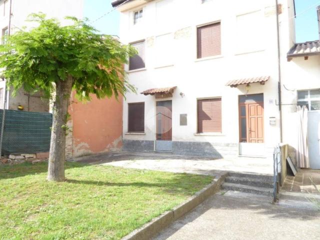 Villa Indipendente in vendita a Roncalberico, Stradella