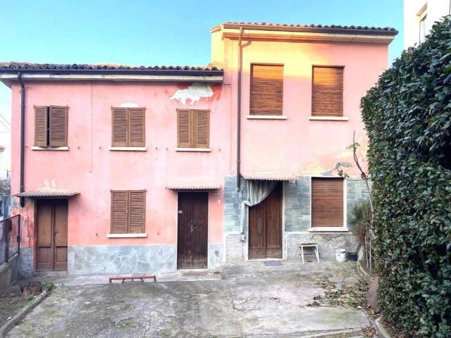 Villa Indipendente in vendita a Stradella, Lombardia