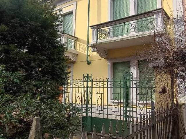 Villa Indipendente in vendita a Stradella, Lombardia