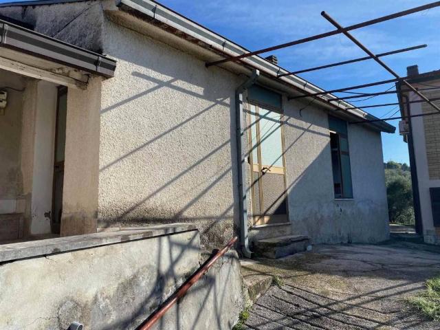 Villa Indipendente in vendita a Strangolagalli, Lazio