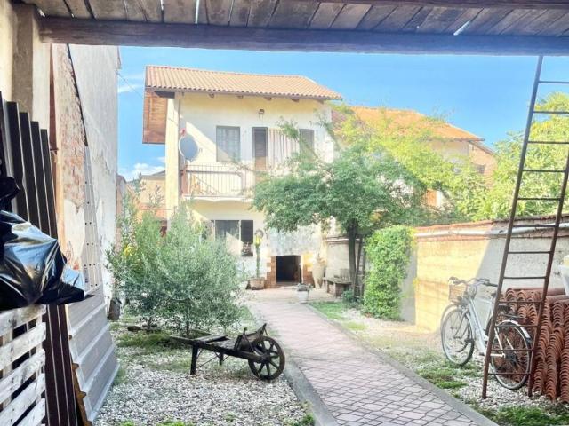 Villa Indipendente in vendita a Piemonte, Vercelli
