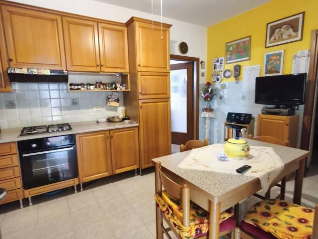 Villa Indipendente in vendita a Stroppiana, Vercelli