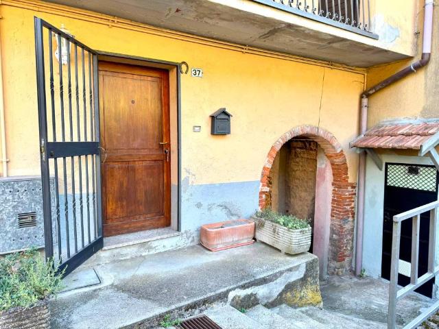 Villa Indipendente in vendita a Strozza, Lombardia