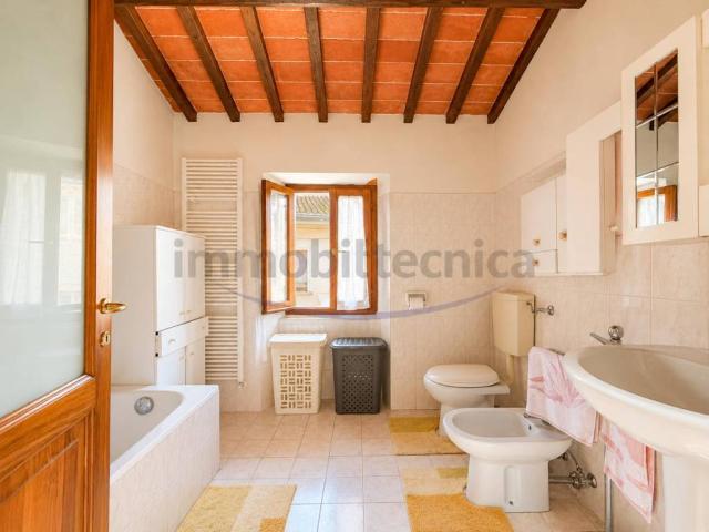 Villa Indipendente in vendita a Subbiano, Toscana
