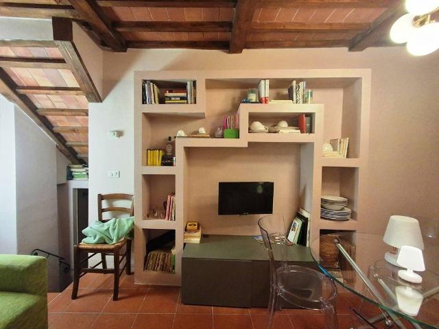 Villa Indipendente in vendita a Ghiora, Subbiano