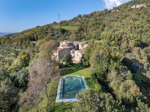 Villa Indipendente in vendita a Montecchio, Subbiano