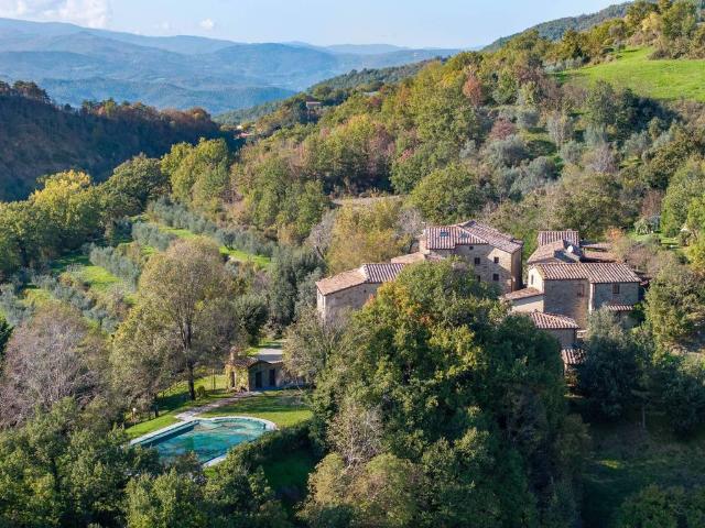 Villa Indipendente in vendita a Subbiano, Toscana