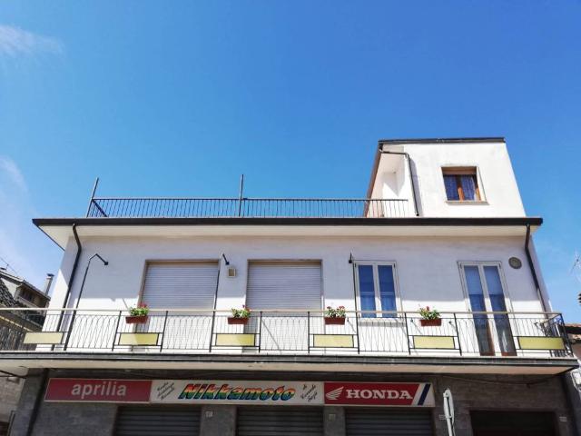 Villa Indipendente in vendita a Sulmona, Abruzzo